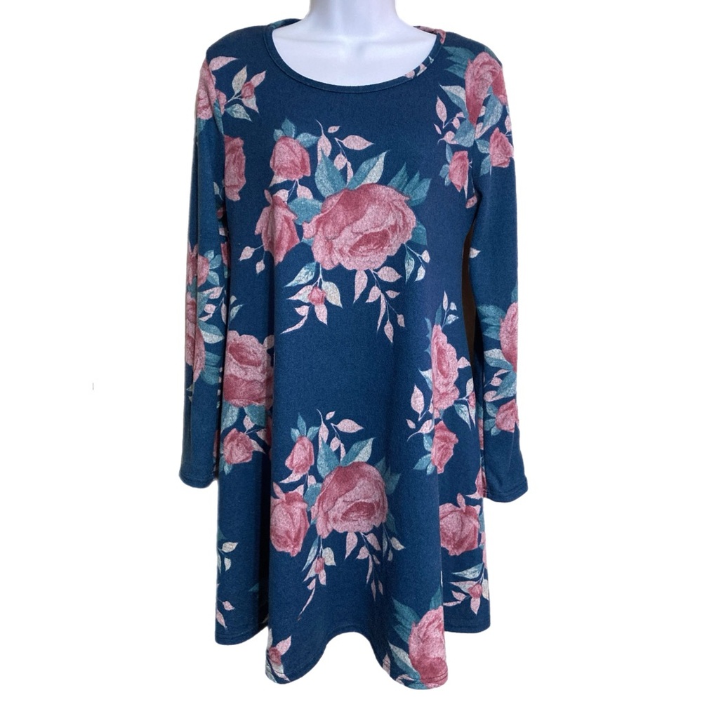 TMG New York size Medium Long Sleeve Sweater Swing Dress Great cond. 12024